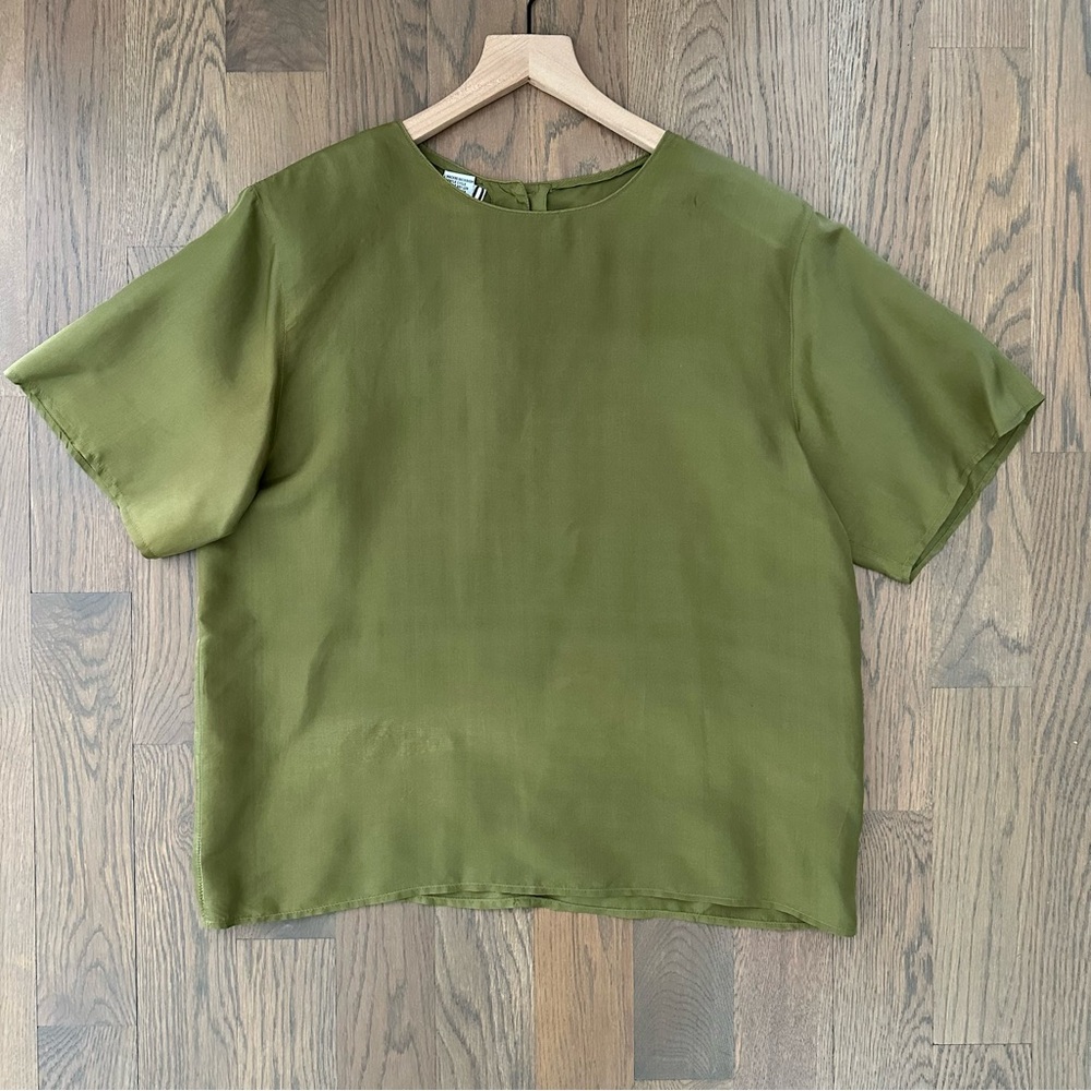 Vintage Round Neck Short Sleeve 100% Silk Blouse in Olive Green Size Large